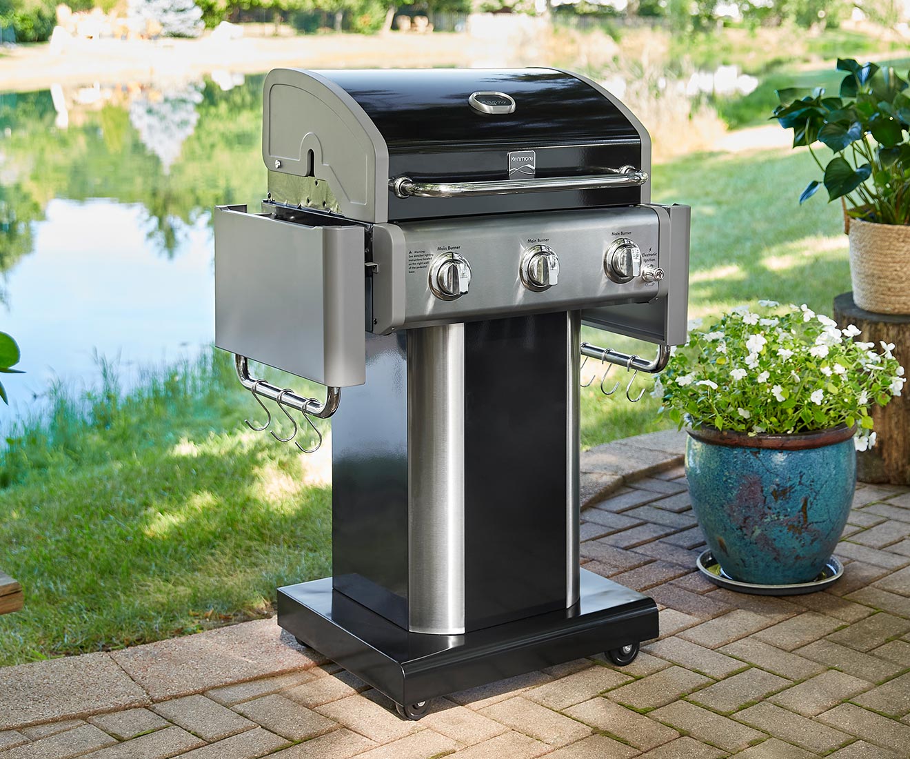 3-Burner Gas Grill with Side Shelves